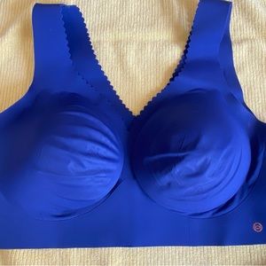 The Evelyn Bra by Evelyn Robbie Canada Size L